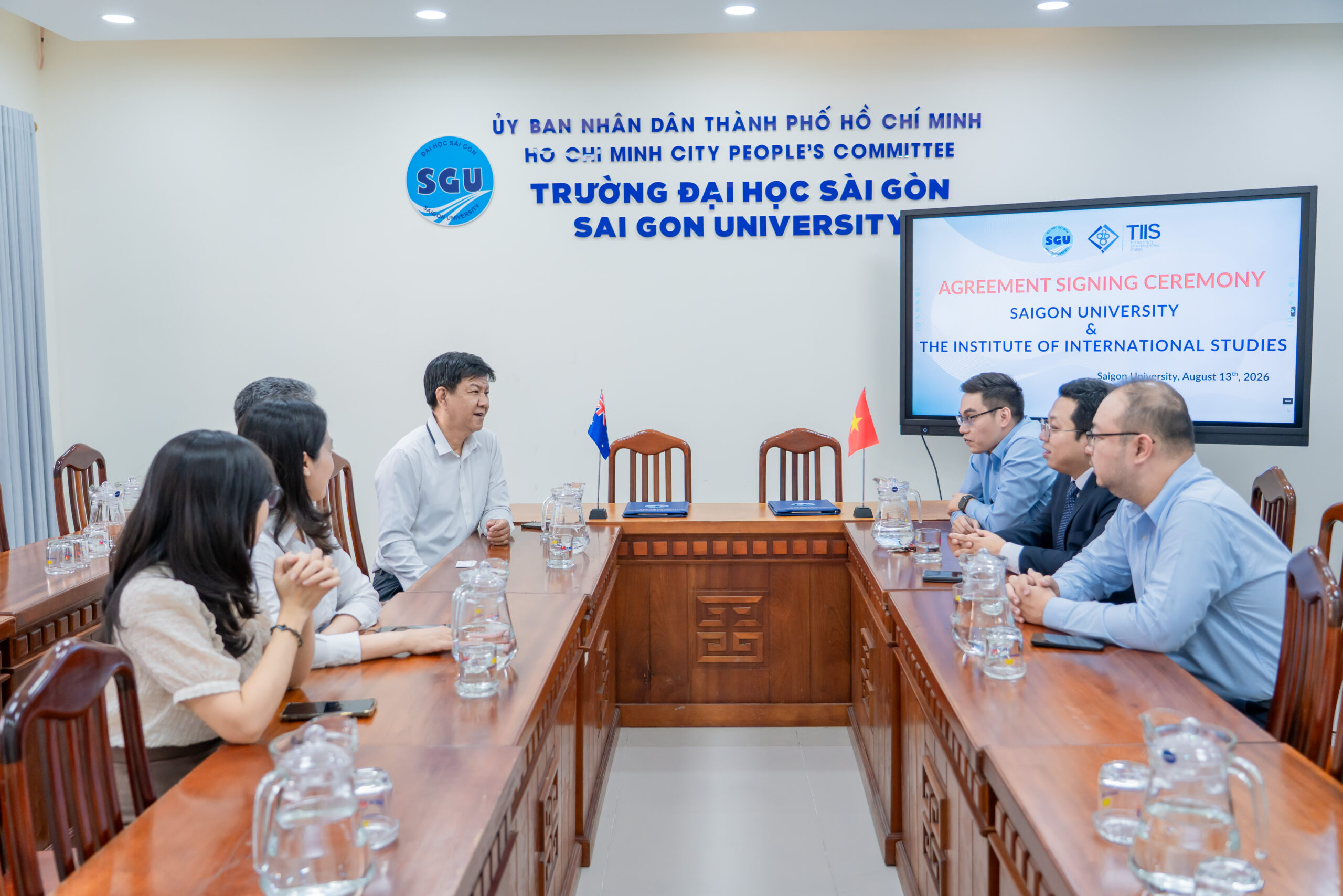 Hình ảnh trong buổi làm việc giữa TIIS & SGU