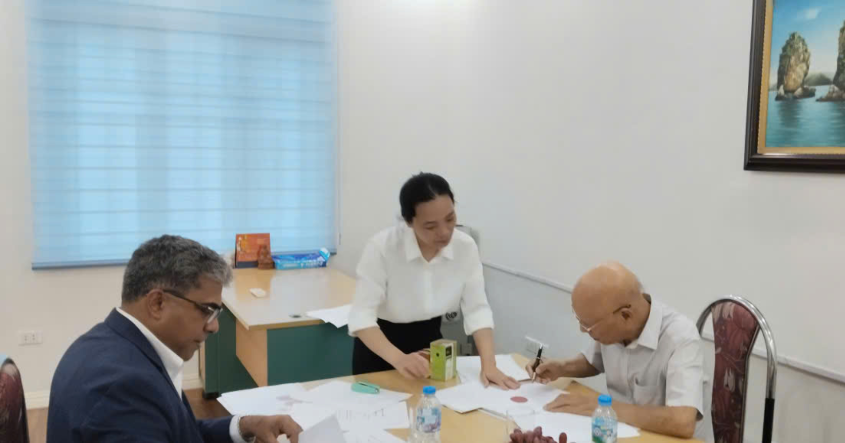 IPED & TIIS ký kết hợp tác